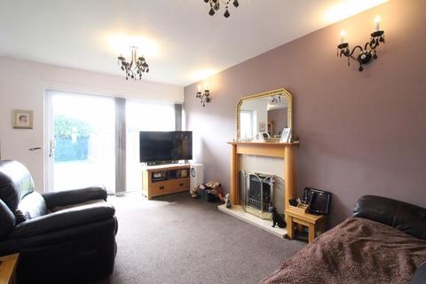3 bedroom detached house for sale, Ross Drive, Kingswinford DY6