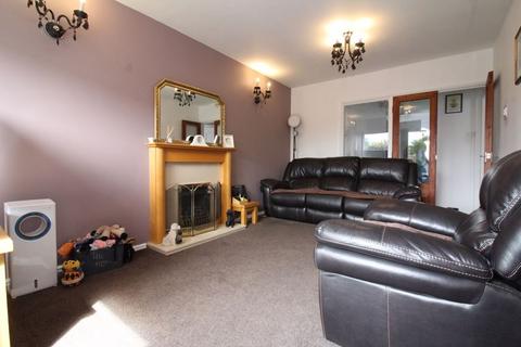3 bedroom detached house for sale, Ross Drive, Kingswinford DY6