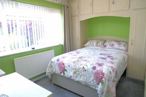 2 bedroom detached bungalow for sale, Woodbury Road, Halesowen B62