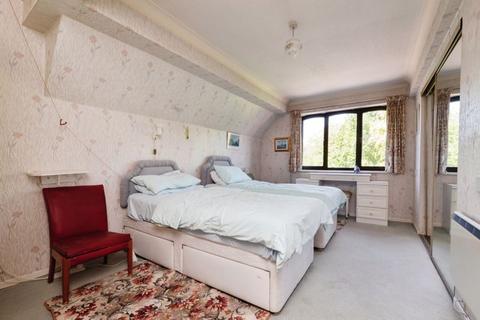 2 bedroom flat for sale, 169/175 High Road, South Woodford E18