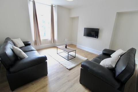 undefined, George Street, Aberdeen, AB25