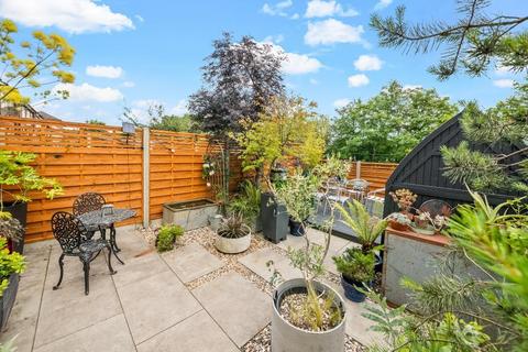 114 Shakespeare Road, Hanwell, London, W7 1LX