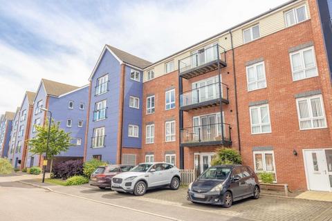 2 bedroom flat for sale, Chadwick Road, Langley, SL3 7FU