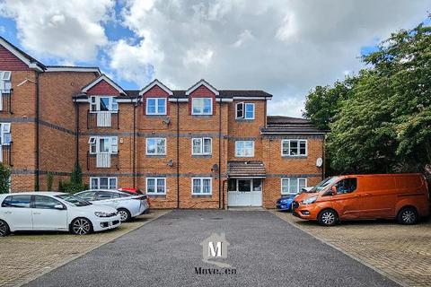 2 bedroom flat for sale, Rokesby Road, Slough, Buckinghamshire, SL2 2ED