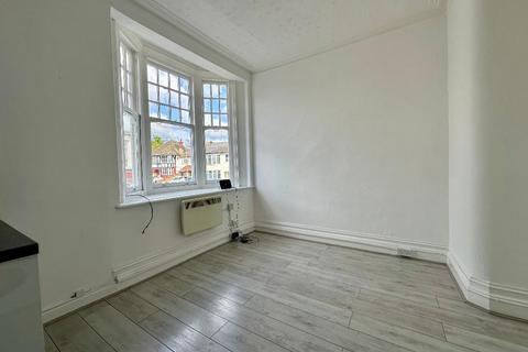 Flat share to rent, 1a Palmeira Avenue, Westcliff on Sea, Essex, SS0 7RP