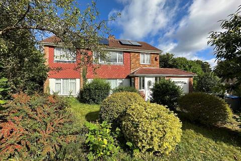 4 bedroom detached house for sale, Riding Hill, Sanderstead, South Croydon, CR2 9LP