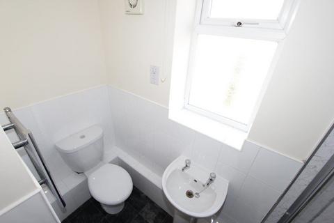 2 bedroom flat to rent, Victoria Court, Albert Terrace, Stafford, Staffordshire, ST16 3EW