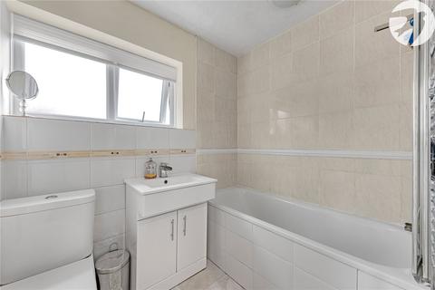 90 Knights Manor Way, Dartford, DA1 5SP
