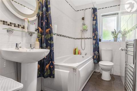 144 Knights Manor Way, Dartford, DA1 5SP