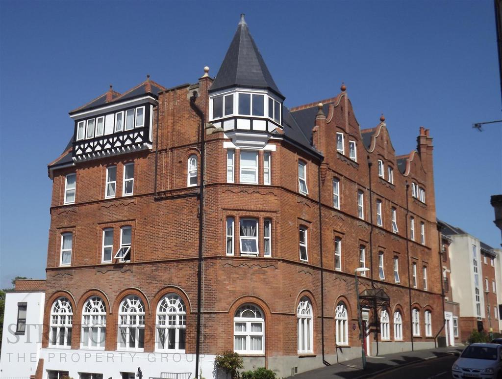 Norwich Avenue West, Westbourne 1 bed flat £795 pcm (£183 pw)