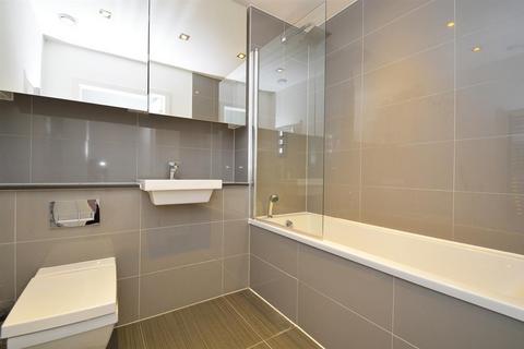 3 bedroom flat to rent, Heneage Street, Spitalfields, E1