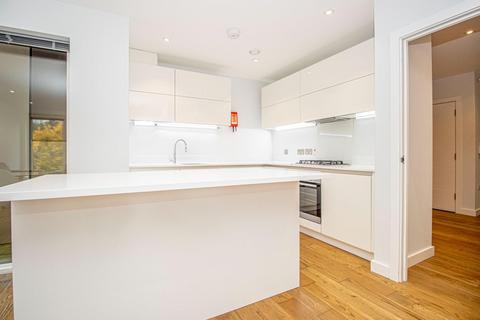 3 bedroom apartment to rent, Heneage Street, E1