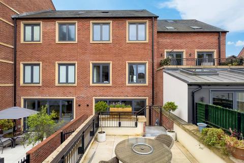 4 bedroom townhouse for sale, Peckitt Street, York, YO1 9SF