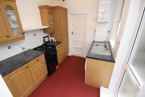1 bedroom flat for sale, Hook Road, Epsom