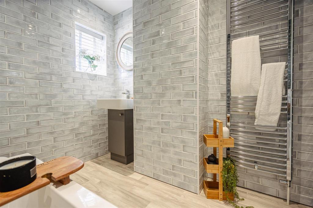 En suite shower room