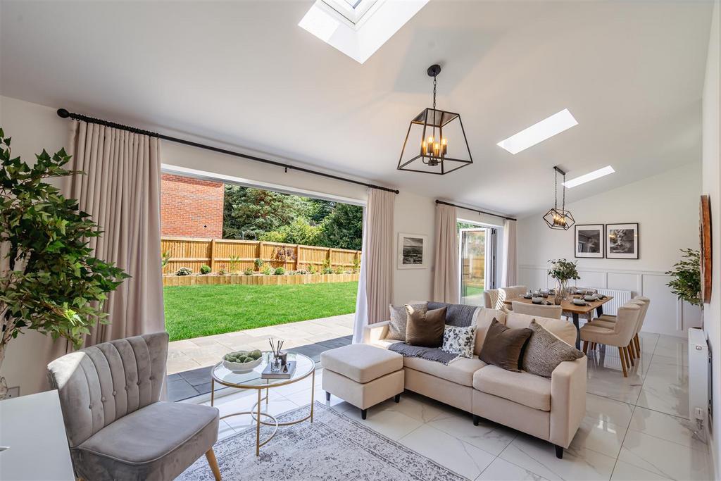 Sitting dining room