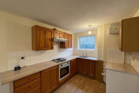 3 bedroom terraced house to rent, Swanspool, Ravensthorpe, Peterborough