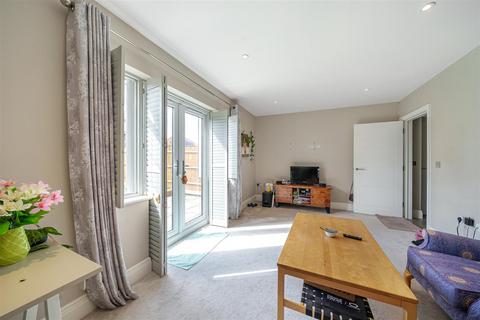 3 bedroom end of terrace house for sale, Woodroffe Close, Ash, Guildford