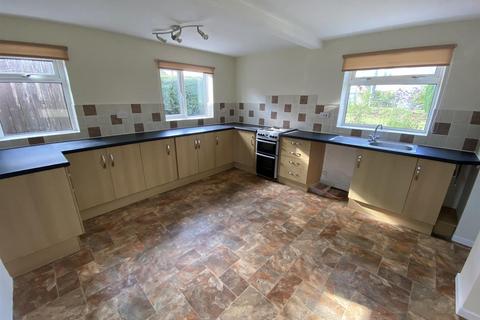 3 bedroom semi-detached house to rent, CHAWLEIGH