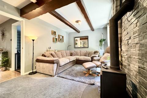 3 bedroom semi-detached house for sale, Sunnybank, Denby Dale, Huddersfield, HD8 8TJ