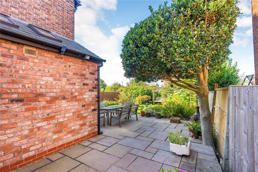 Side Courtyard