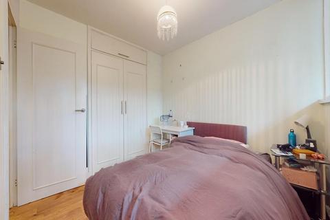 3 bedroom flat to rent, Finborough Road, London SW10