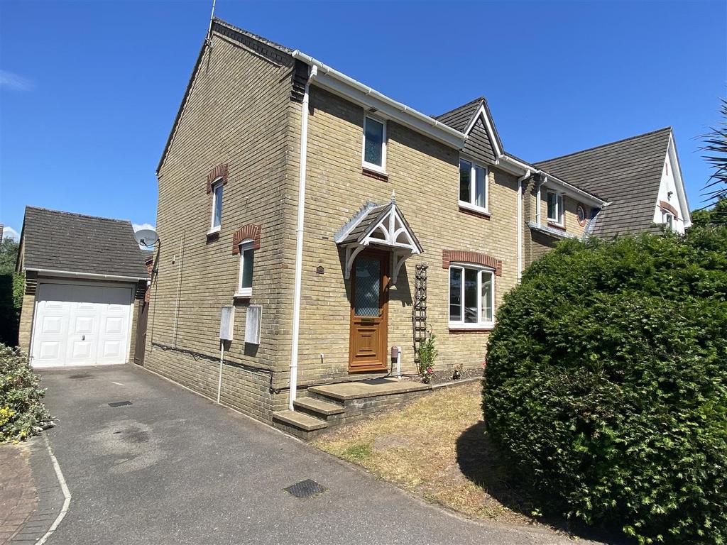 Lake Road, Poole BH15 3 bed detached house for sale £375,000