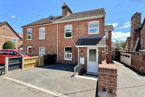 2 bedroom end of terrace house for sale, Poole Road, Poole BH16