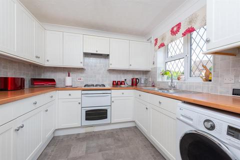 3 bedroom semi-detached house for sale, Fayrewood Chase, Basingstoke RG22