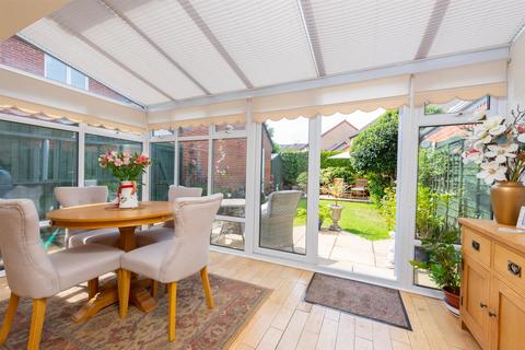 5 Fayrewood Chase, Basingstoke, RG22 4TF