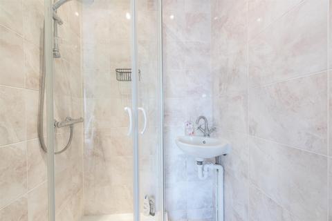 5 Fayrewood Chase, Basingstoke, RG22 4TF