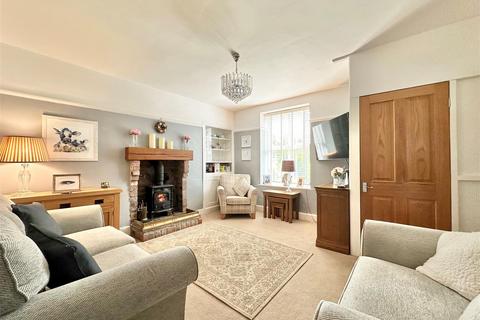 2 bedroom terraced house for sale, Buxton Road, Chinley, High Peak
