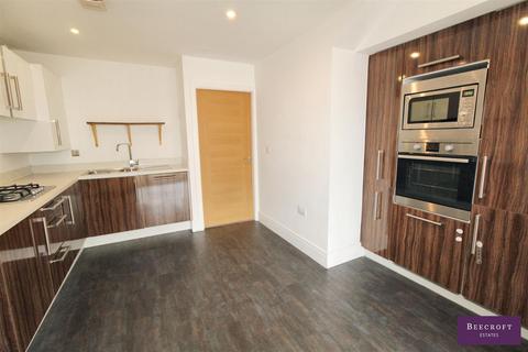 3 bedroom townhouse for sale, Kingfisher Drive, Mexborough