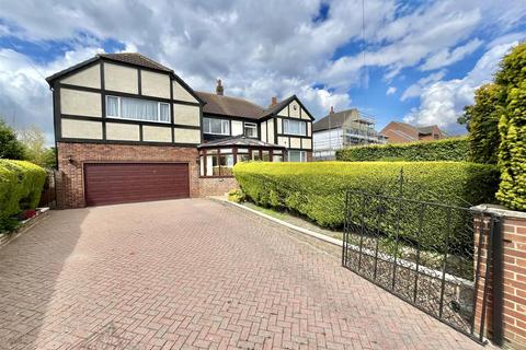 5 bedroom detached house for sale, Westway, Garforth, Leeds