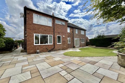 5 bedroom detached house for sale, Westway, Garforth, Leeds