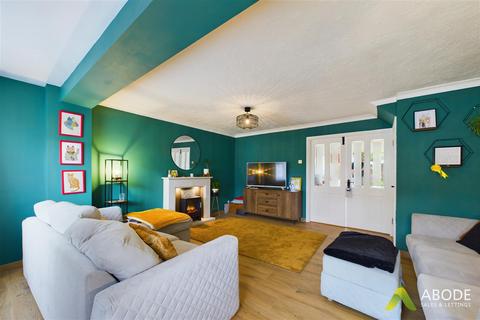 235 Fairham Road, Stretton, Burton-on-trent, DE13 0BU