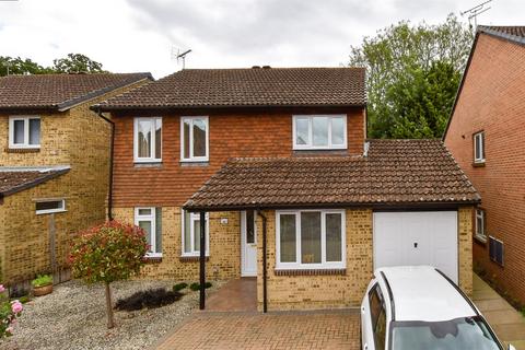 4 bedroom detached house for sale, Shelley Drive, Broadbridge Heath, West Sussex