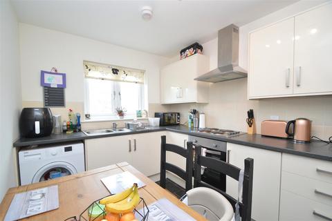 3 bedroom end of terrace house for sale, St. Davids Road, East Cowes