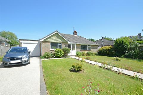 3 bedroom detached bungalow for sale, LARGE REAR GARDEN * SHANKLIN