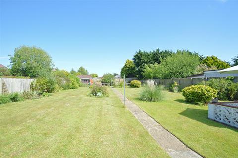 3 bedroom detached bungalow for sale, LARGE REAR GARDEN * SHANKLIN