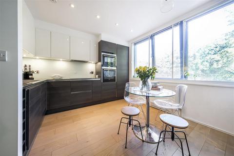 2 bedroom flat for sale, Lower Richmond Road, Richmond