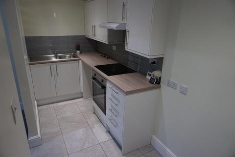 2 bedroom terraced house to rent, Walker Street, Earlsheaton, Dewsbury