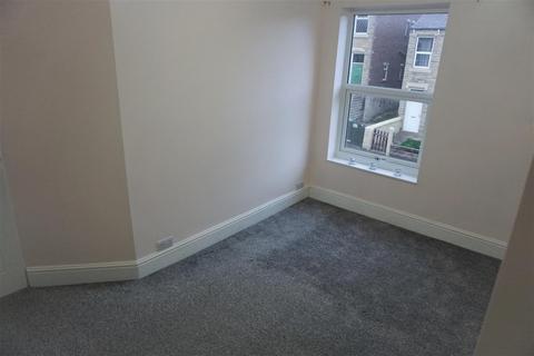 2 bedroom terraced house to rent, Walker Street, Earlsheaton, Dewsbury