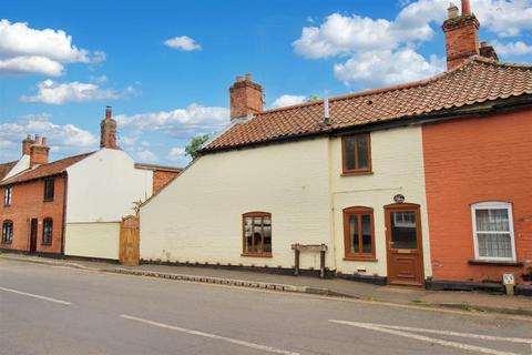 2 bedroom semi-detached house for sale, Crown Road, Buxton