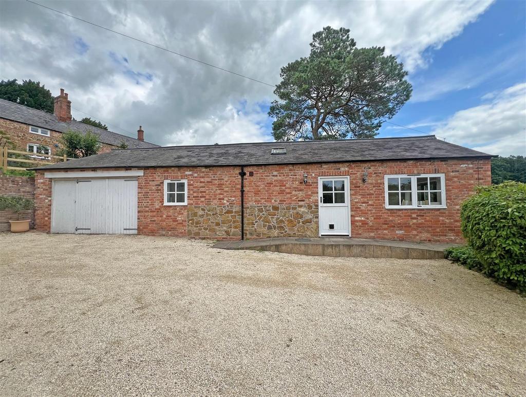 Annexe &amp; garage
