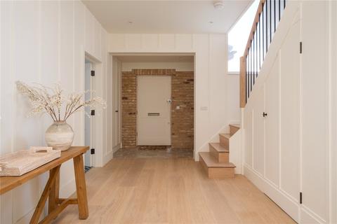 21 Ernle Road, London, SW20 0HH