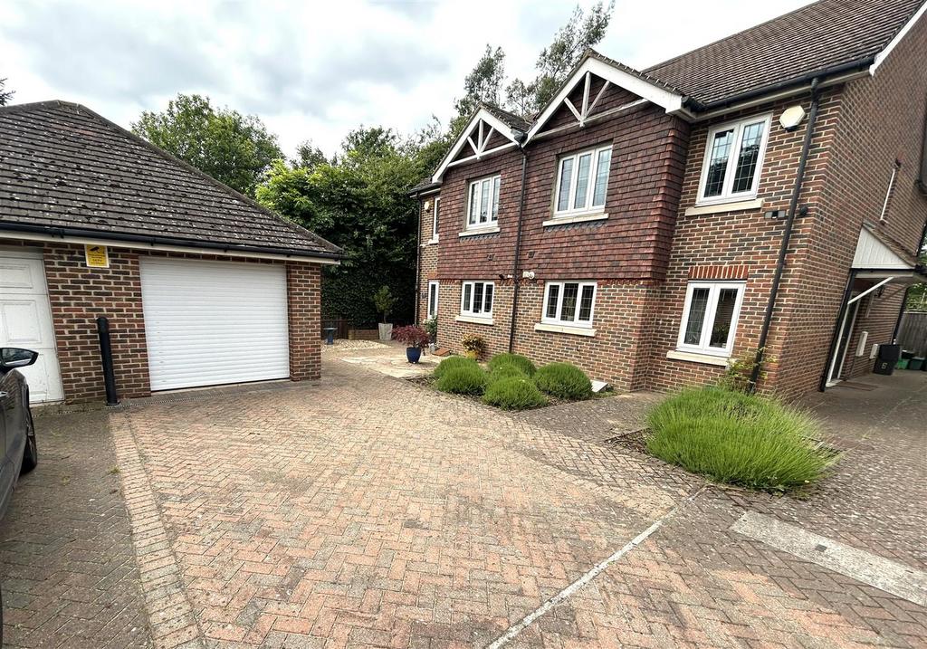 FRONTAGE, GARAGE &amp; PARKING
