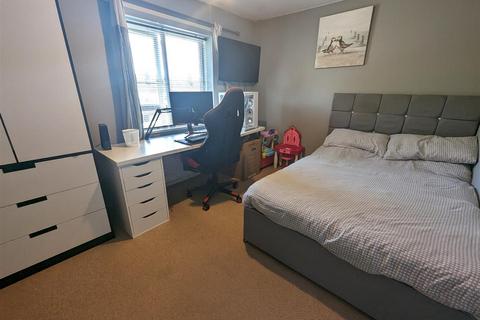 4 Daniell Walk, Corby, NN18 0SF