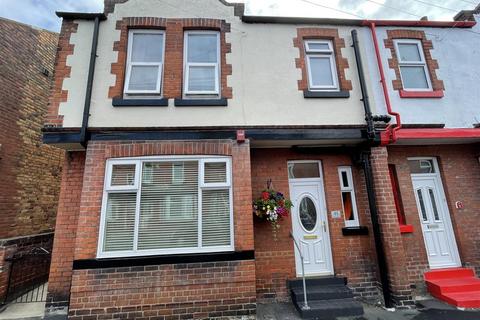 3 bedroom semi-detached house for sale, Moorland Road, Scarborough