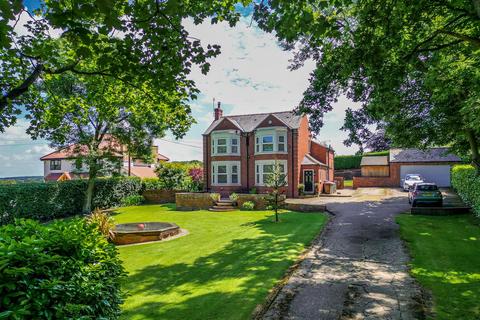 4 bedroom detached house for sale, Pontefract Road, Pontefract WF9